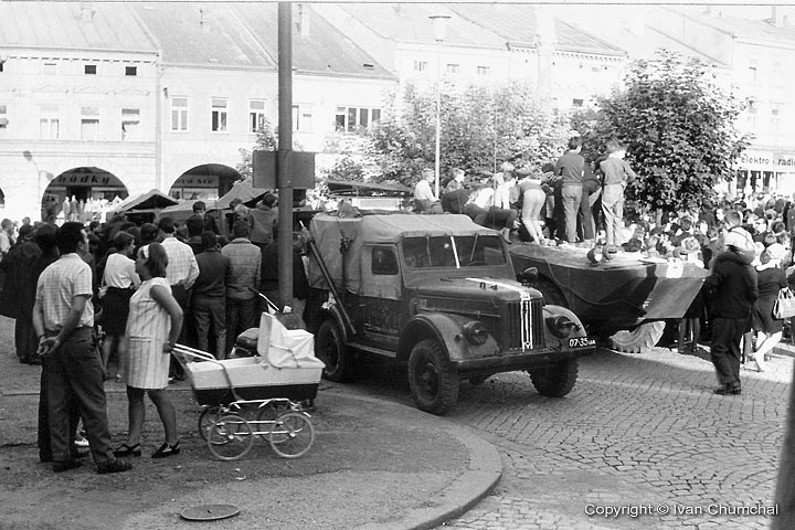 Srpen 1968 Valašské Meziříčí ( )